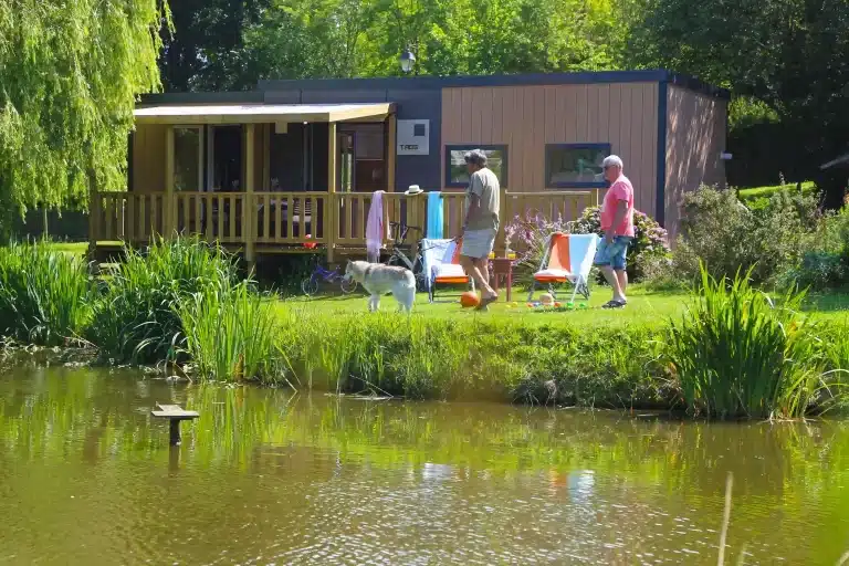 Camping pas cher à Bayeux, venez découvrir le camping L'Escapade 4 étoiles.