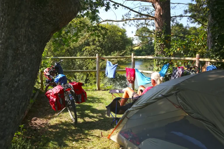 Location d'un emplacement de camping près de Saint-Lô.